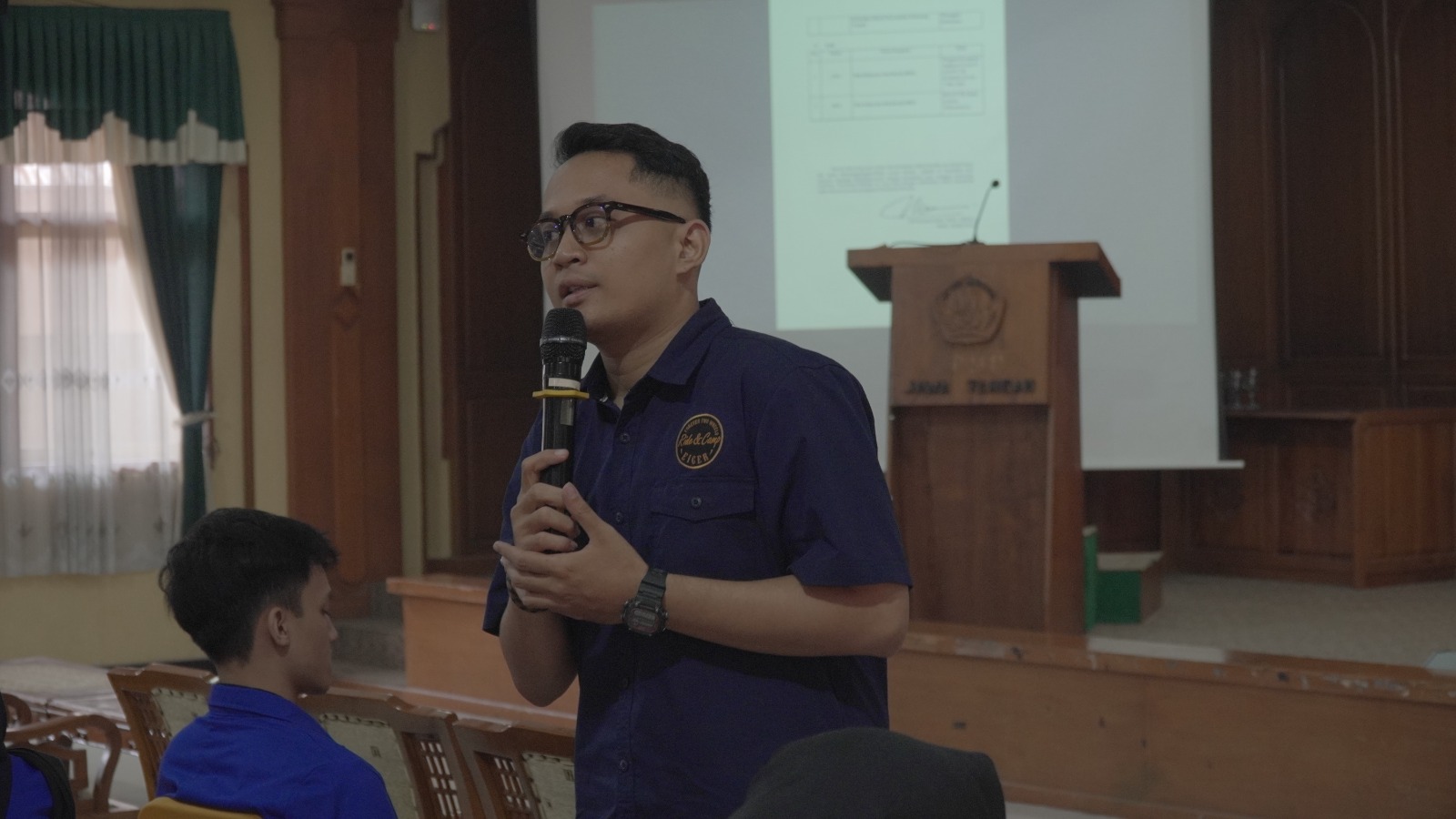 Gerakan dan Current Isu Kesehatan Masyarakat oleh Bapak Muhammad Iqbal, M. K. M